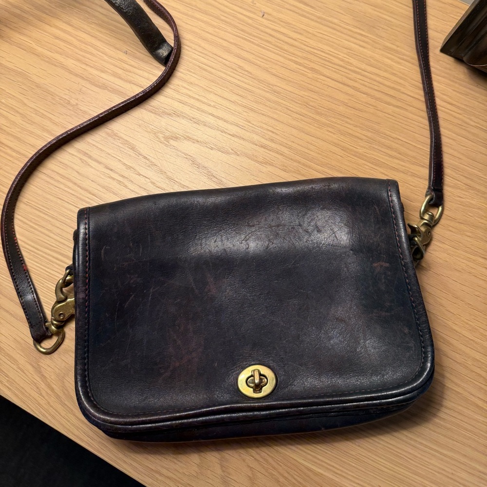 Vintage Coach black penny pocket purse No: 253-4764